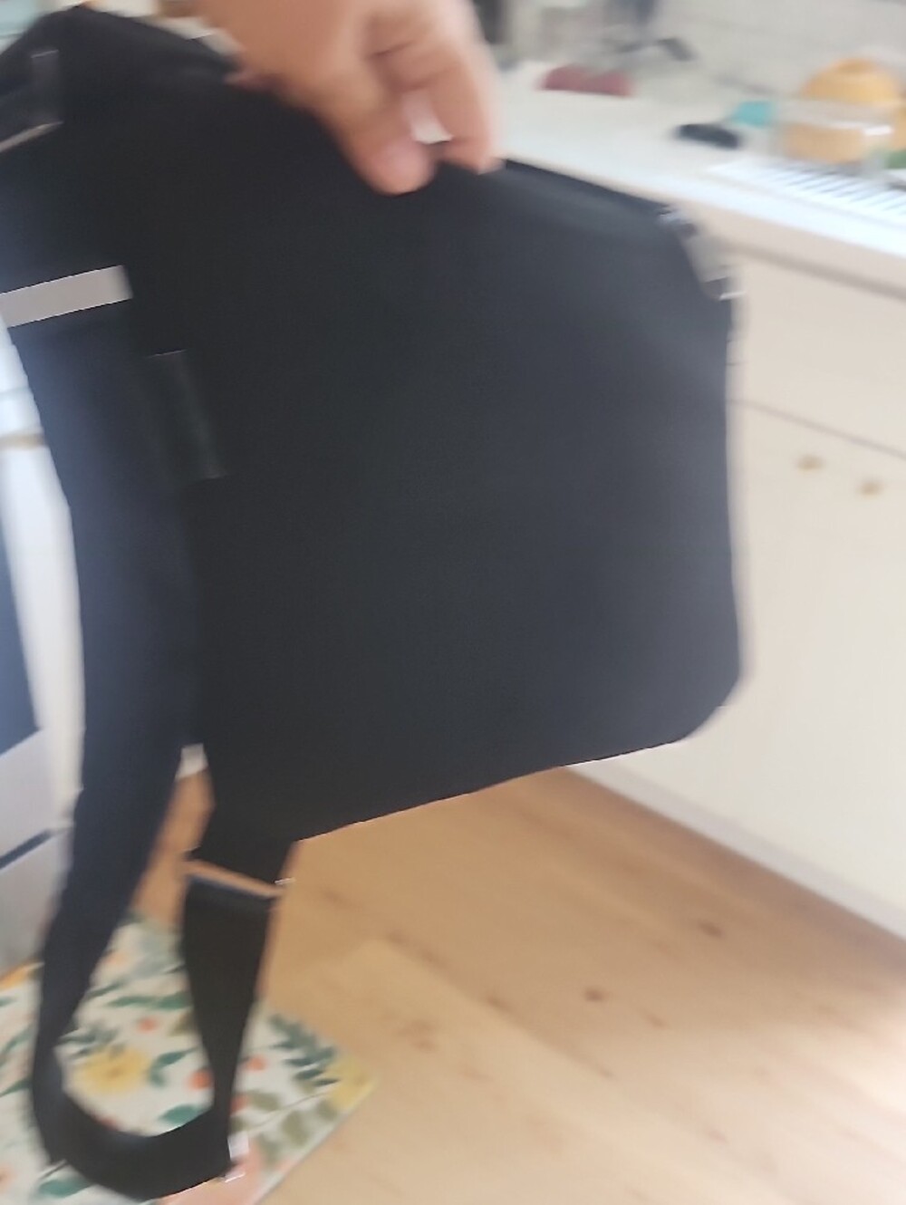 Valcen Black Men’s Crossbody Sling Bag - Picture 5 of 5